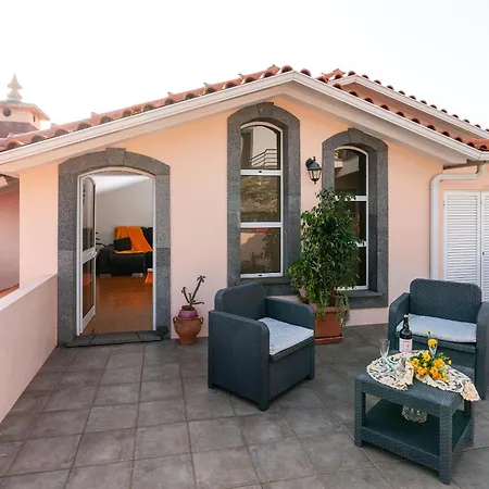 Celia Arco da Calheta (Madeira)